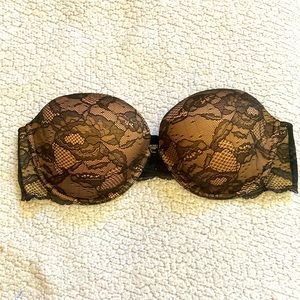 Victoria’s Secret Nude & Black Lace Strapless Underwire Push Up Bra Size 38D